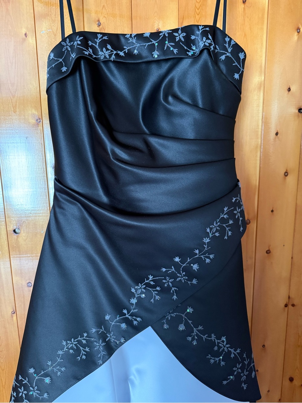 Two-Tone Black & White Formal Gown - Picture 4 of 7